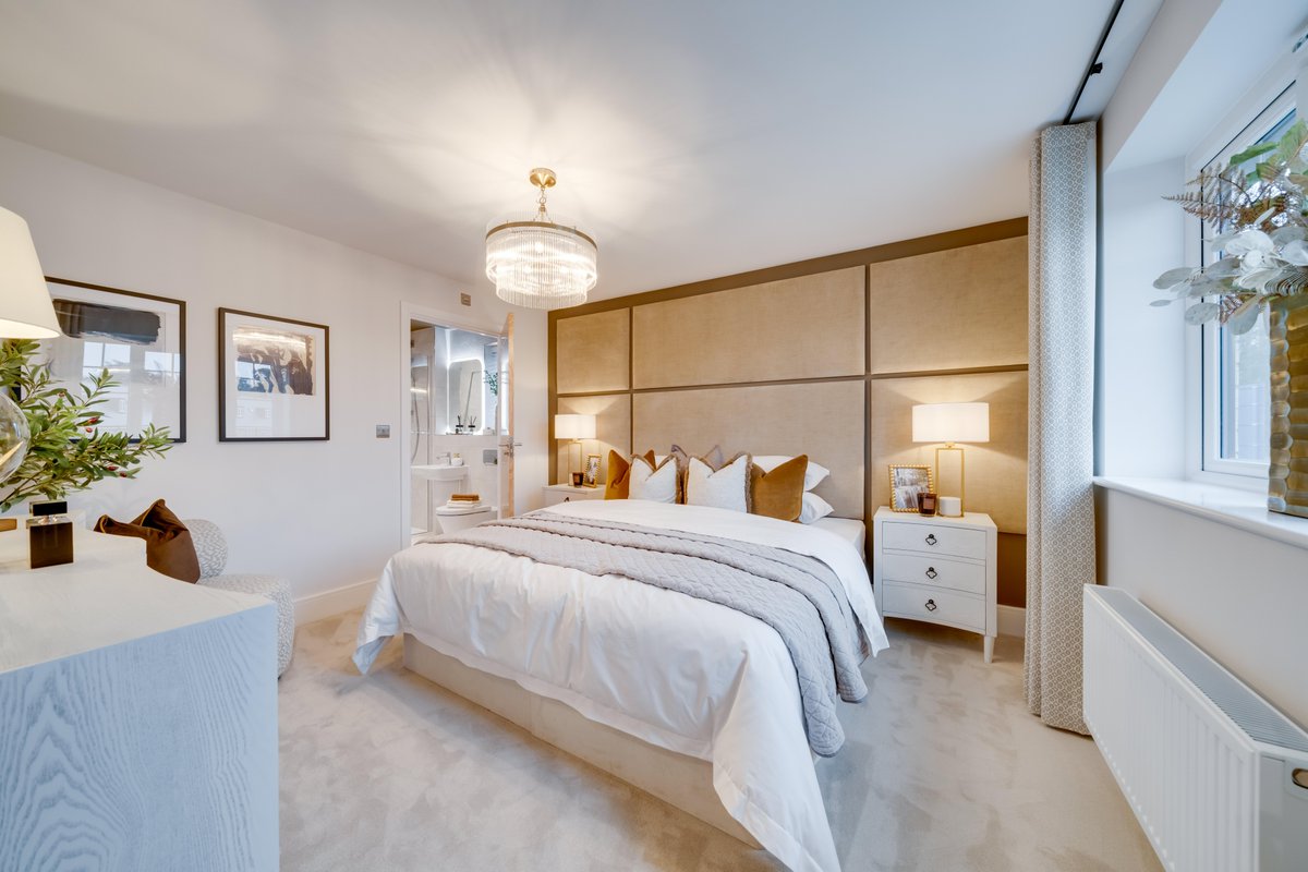 A beautiful family home, the Barmouth offers an open plan kitchen/family room, dedicated dining room, 5 bedrooms and 2 en suites 💙 The perfect space to call home 🏡
