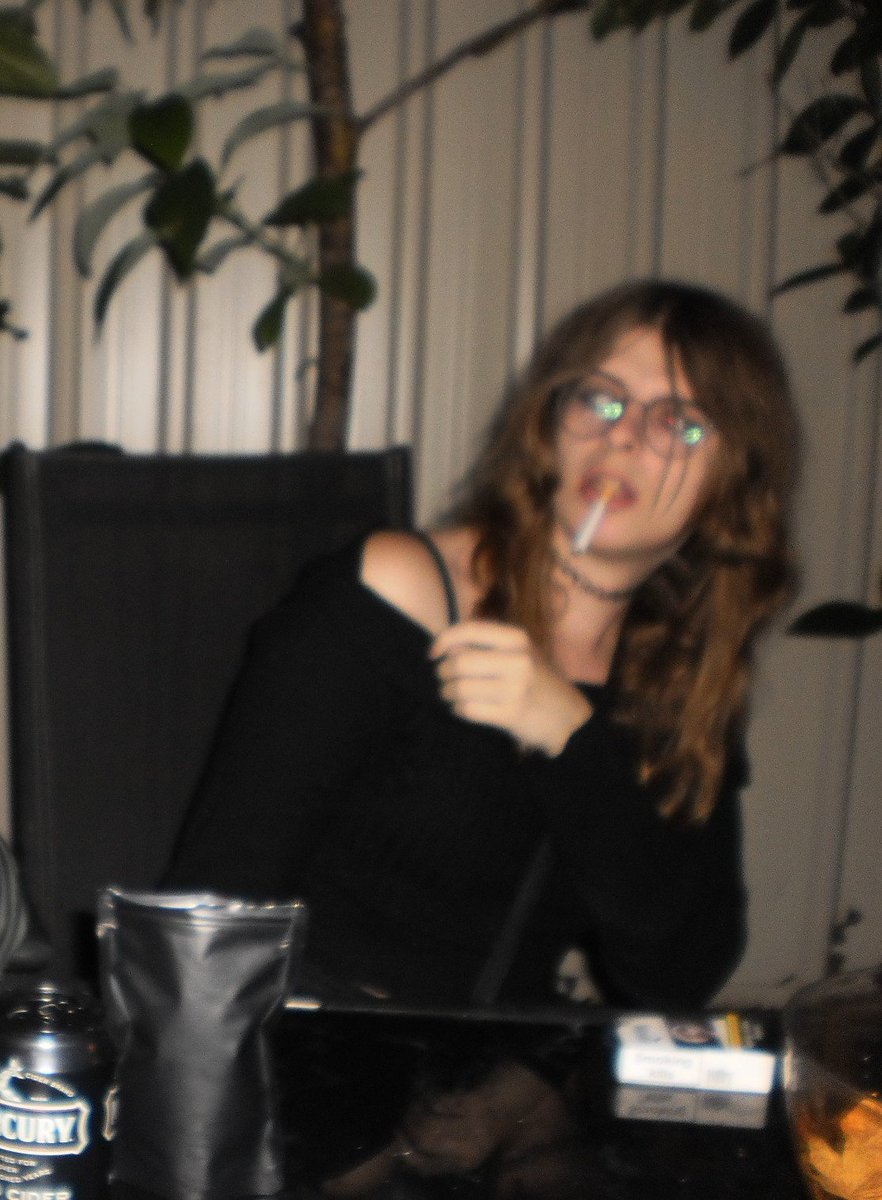 low hanging fruitvia 🏳️‍⚧️ tweet media