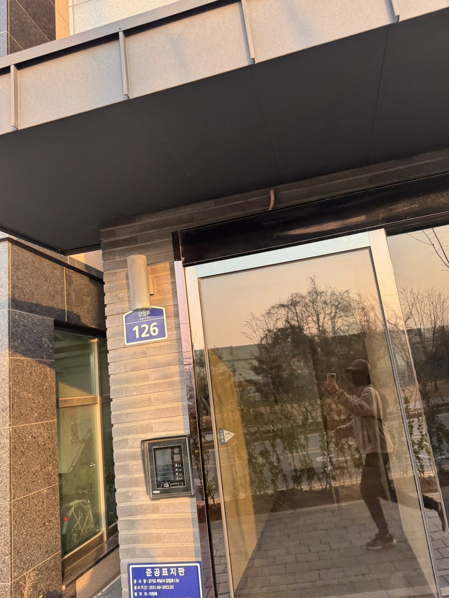 biniforever tweet media