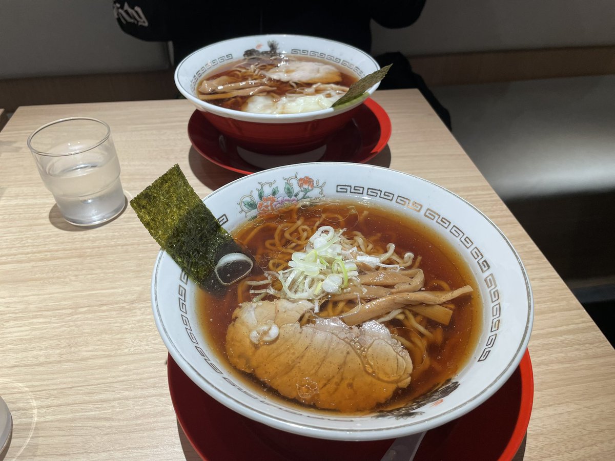yutami_usami666's tweet photo. 今年で6回忌

@e3YcrYxVxMd5bcQ 
今年は僕のワガママでラーメン屋変更で。

去年に続き今年も
身内と食べれた事が何よりです!

来年は、もっと増えたらいいなーと思います😊 https://t.co/8dWX5LdMRD