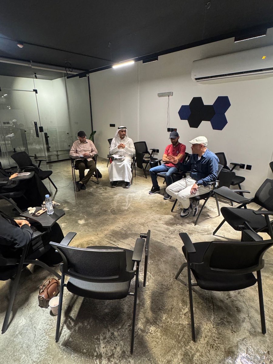 جمعية الفلسفة tweet media