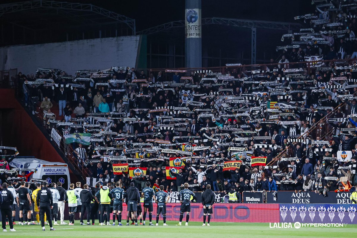 Impresionante lo vuestro ayer, afición! 🔝
Sentimos vuestro aliento, y seguiremos peleando. 

Semana clave para que el Skyfi Castalia vuelva a ser decisivo! Vamos 🤍🖤 #PPO