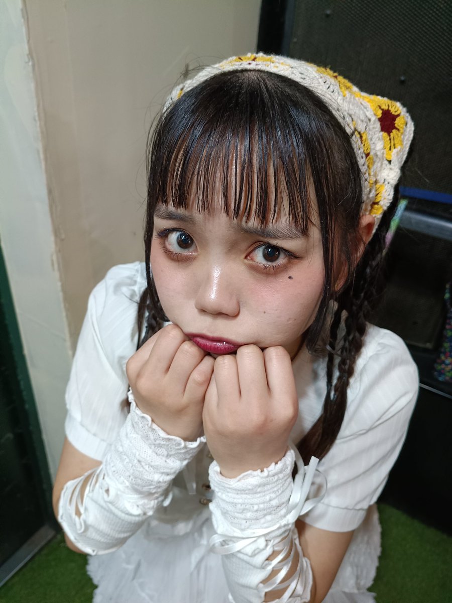kago5285's tweet photo. 新章大阪春夏秋冬、ワンマンライブ京都ROKA最高に楽しかった
#新章大阪春夏秋冬
#しゅかしゅん
#月にやみ月 https://t.co/XJ3B7NUKTd