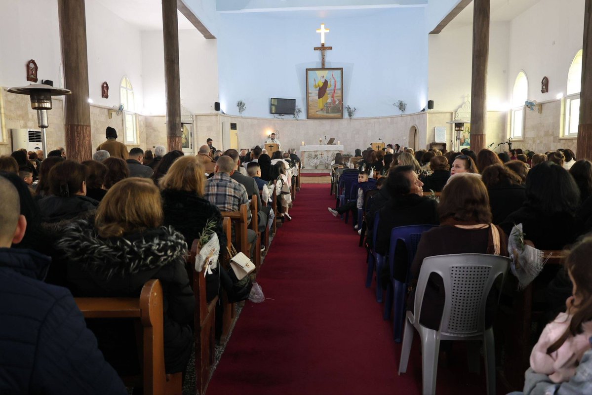 QalaatAlMudiq's tweet image. #Syria: Palm Sunday Mass today in #Masyaf countryside (W. #Hama).

The Interior Ministry deployed significant resources, including K9 units, to secure Churches for this feast.