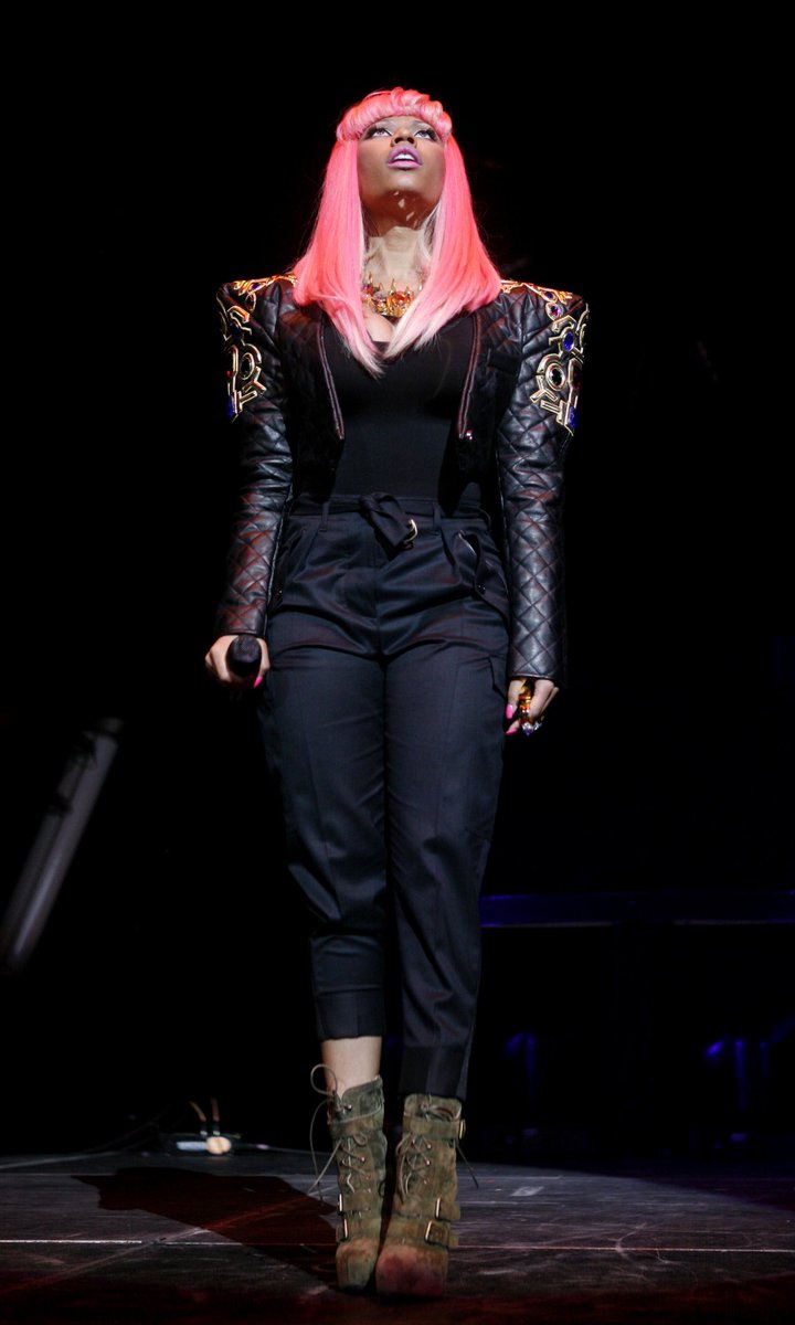 𝐭𝐡𝐞𝐚𝐧𝐭𝐢𝐩𝐫𝐢𝐧𝐭 tweet media