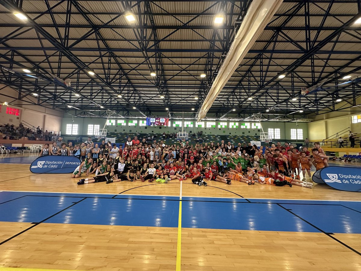 ULBLALINEA's tweet photo. Gracias a todos por vuestra participación 💙

Nos vemos el año que viene 🫂

XV Torneo de Semana Santa Ciudad de La Línea. Memorial Jesús Vidal.

@diputacioncadiz https://t.co/jzDjETjYiG