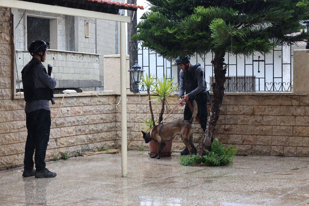QalaatAlMudiq's tweet image. #Syria: Palm Sunday Mass today in #Masyaf countryside (W. #Hama).

The Interior Ministry deployed significant resources, including K9 units, to secure Churches for this feast.