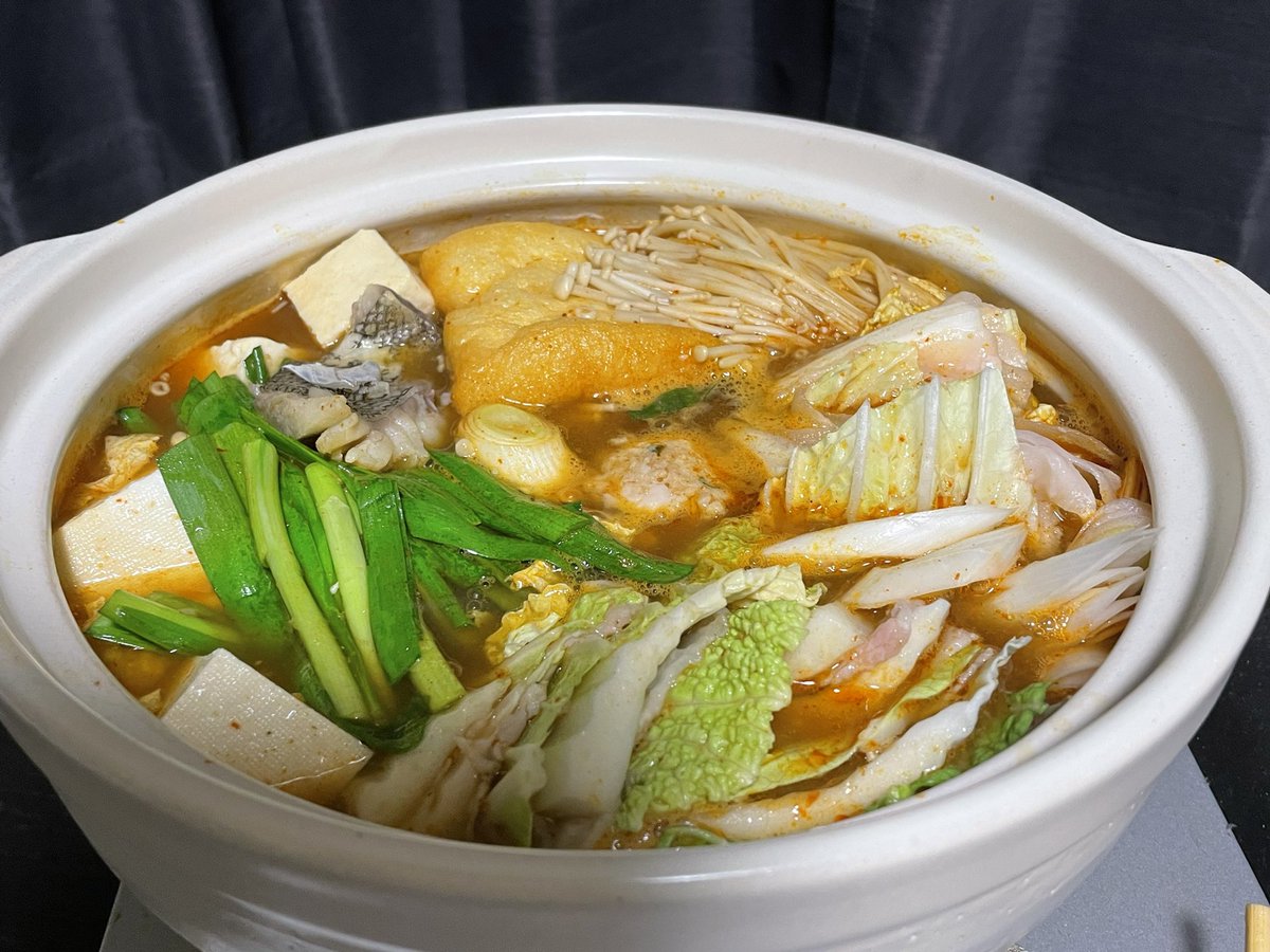 えびちり tweet media