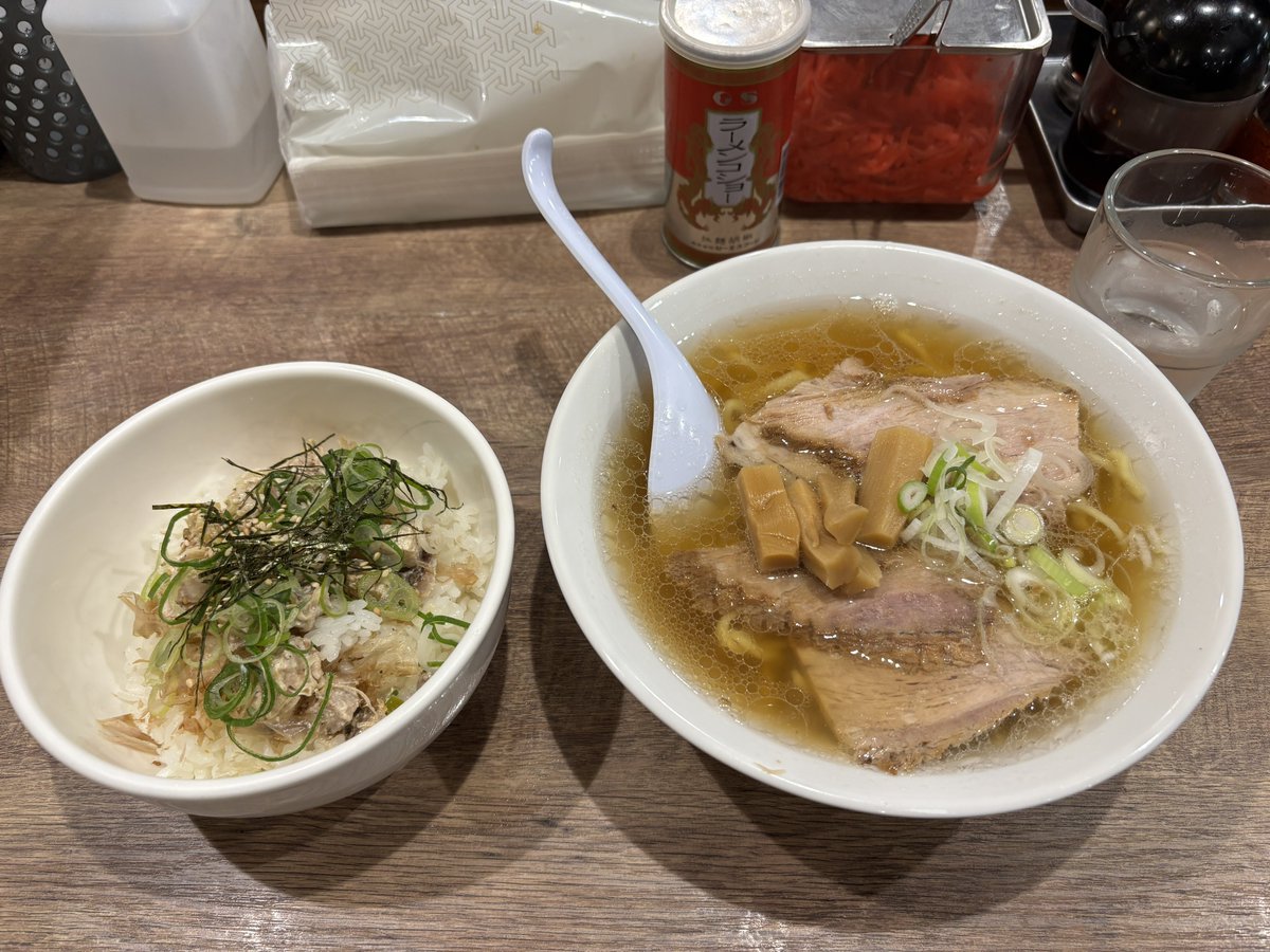 あのみー tweet media