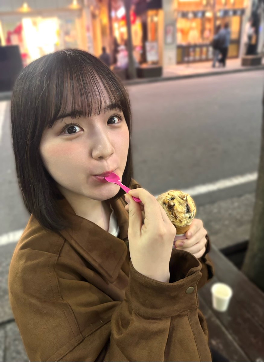 sarasara_0212's tweet photo. アイスを愛すー！🥳🥳

※3コマ漫画です。 https://t.co/LY9V63bU4z