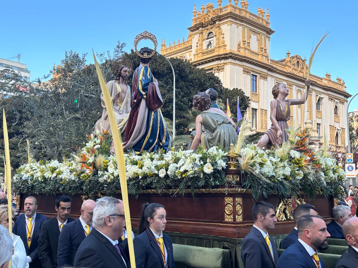 Emily en Paris tweet media