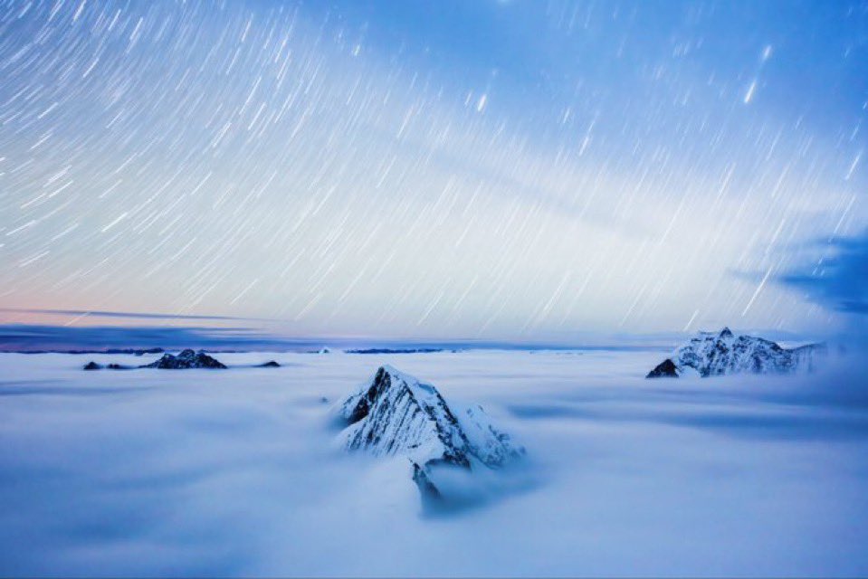 nature_yukiueda's tweet photo. 標高7000mから見る星空。 https://t.co/EdglWcB9Bz
