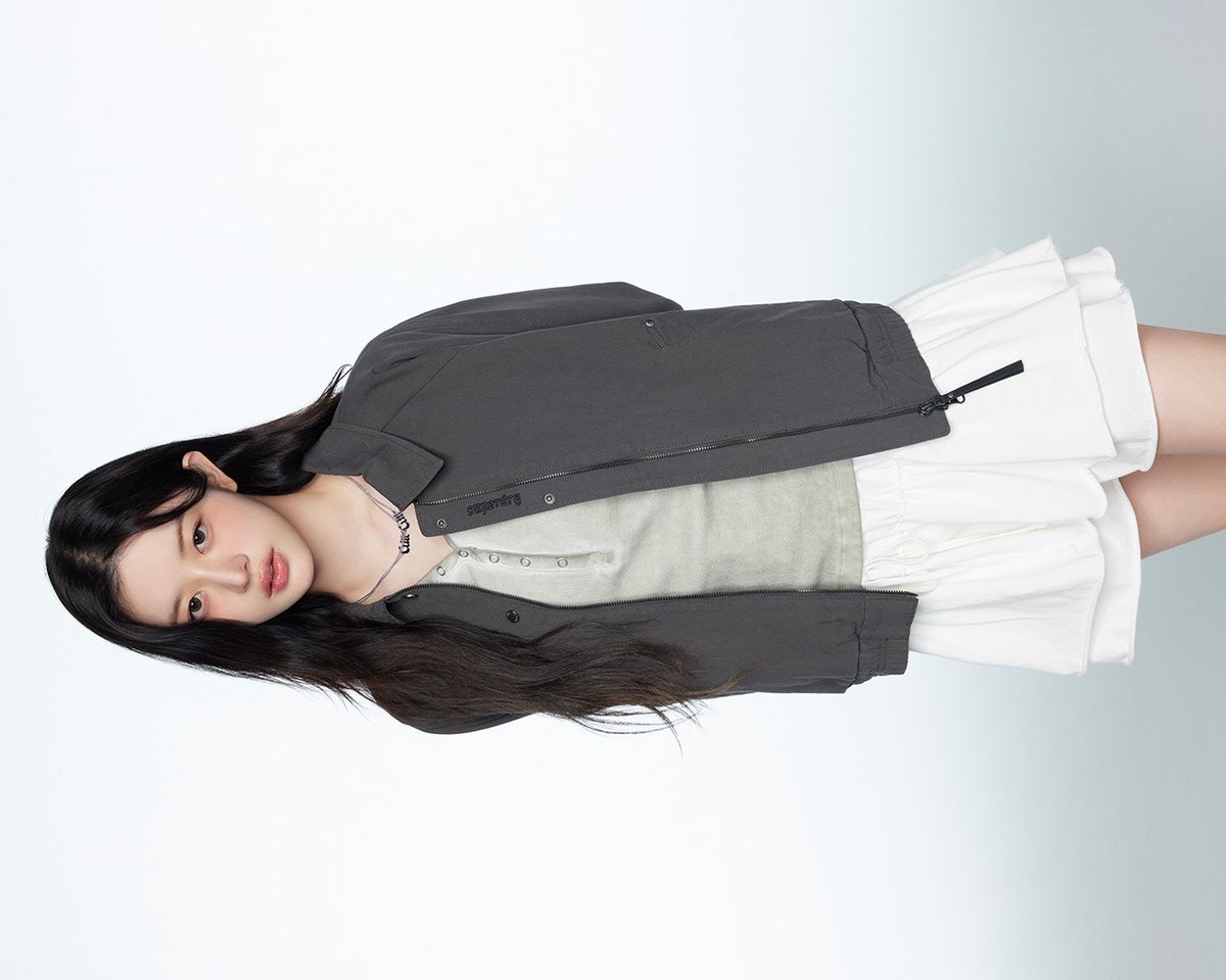 🜲 ... 𝘳𝘰𝘺𝘢𝘭𝘵𝘺 runs in her heart, 공주처럼 빛나. tweet media