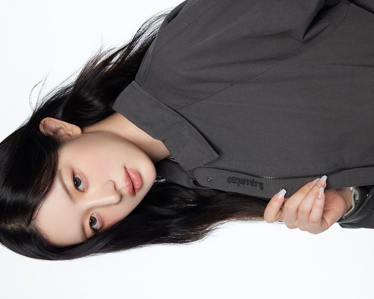 🜲 ... 𝘳𝘰𝘺𝘢𝘭𝘵𝘺 runs in her heart, 공주처럼 빛나. tweet media