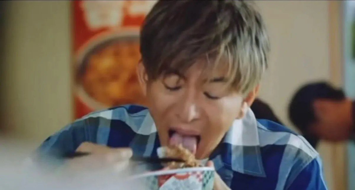 ネットで話題の動画 tweet media