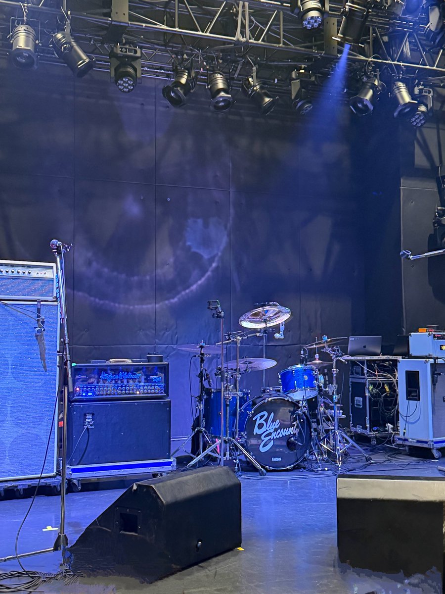 bucchus8915's tweet photo. ブルエン金曜日の福岡DRUM Be-1からの今日は高松Festhalleの10th anniversary presents『PARADE』さか枝うどん南新町によってからあなぶきアリーナまで散策してからのFesthalle、高松満喫しました。
3組でつーじー以外はベース女子なんて…
アユニちゃんがだいじょうぶで号泣した話聞いて泣いた… https://t.co/iQNmPtuYZ6