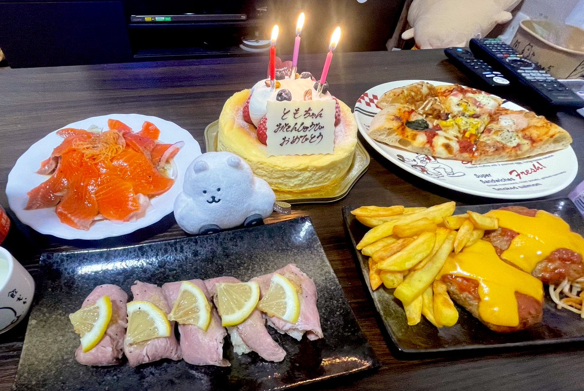 とも☻✧*｡ tweet media