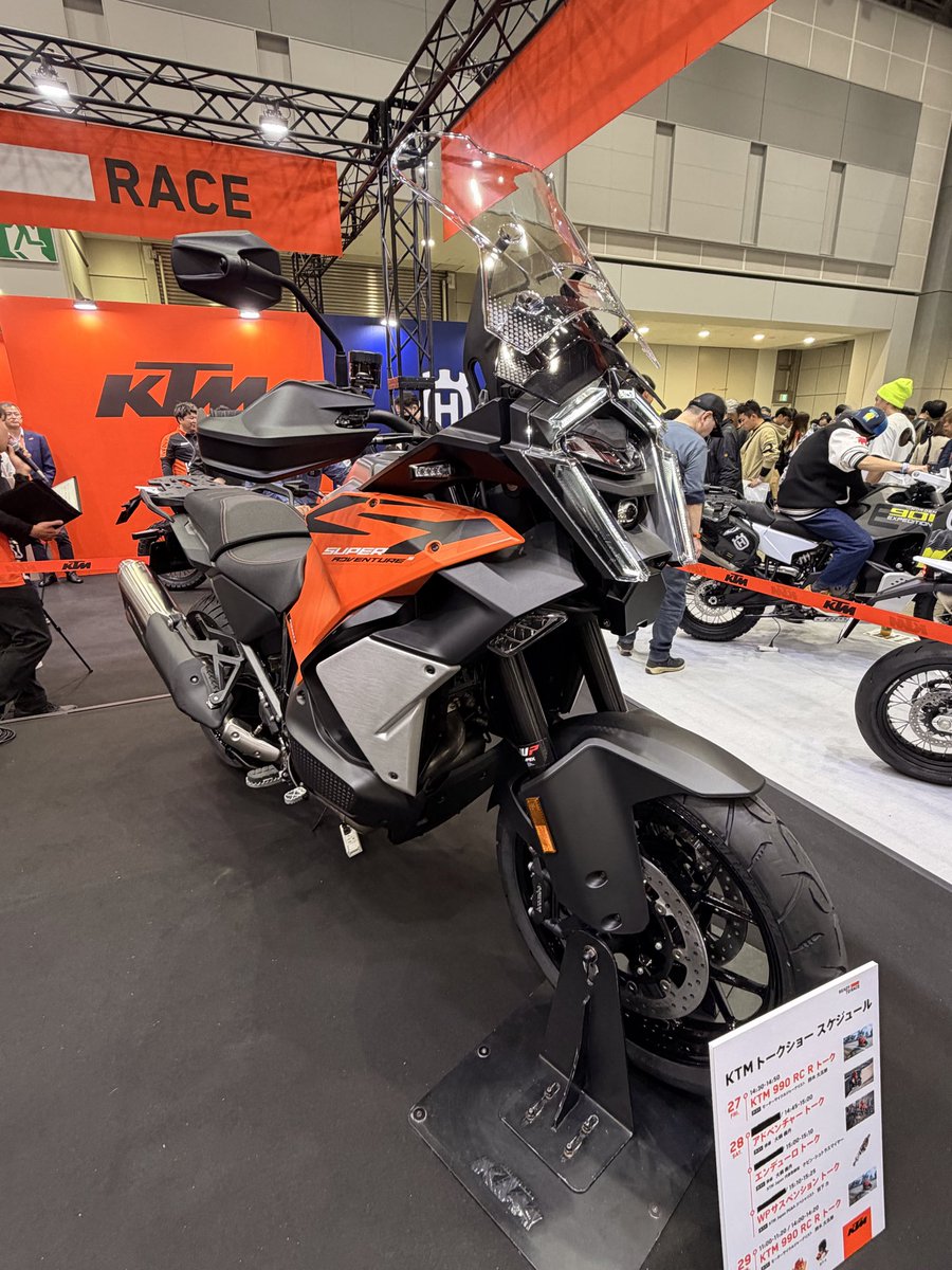 ヨッチン tweet media