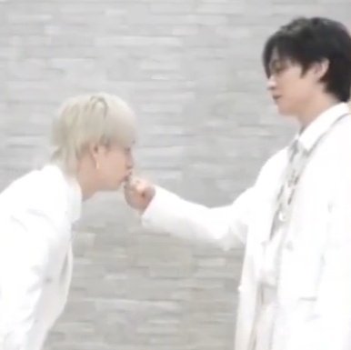 hourly minchan ♡ tweet media