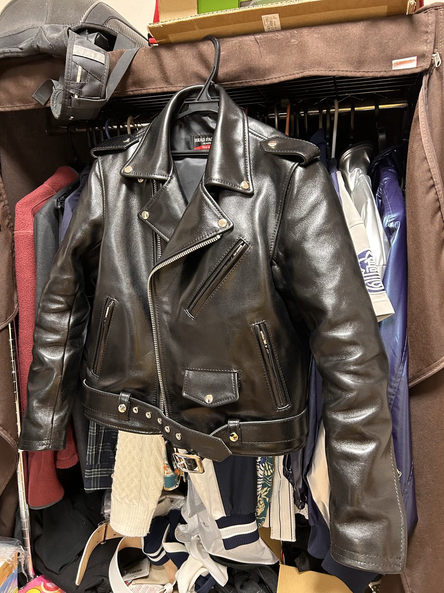 フェルディナン tweet media