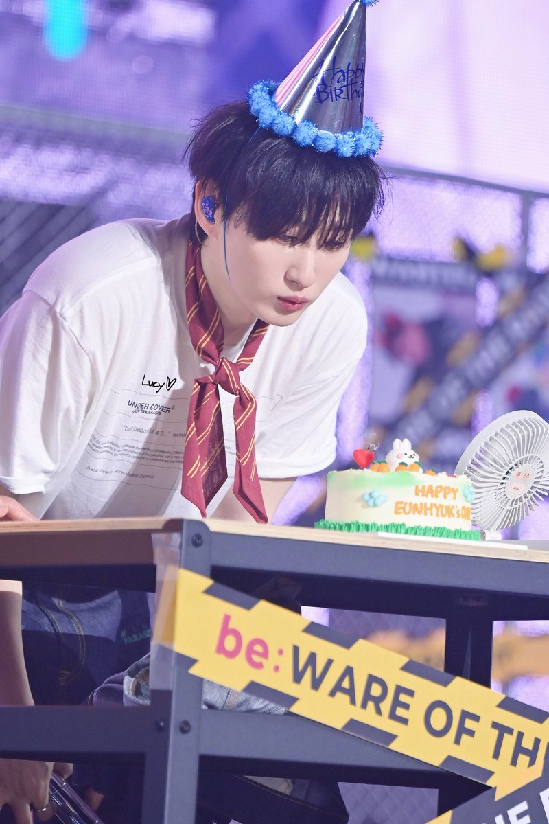 diary1300's tweet photo. 260329 EUNHYUK FANCON - be:WARE OF THE RABBIT in SEOUL DAY2

🧡🎂🎉

#은혁 #EUNHYUK #이혁재 #李赫宰 #ウニョク
#슈퍼주니어DnE #SuperJuniorDnE
#be_WARE_OF_THE_RABBIT https://t.co/PVtZFTm19g