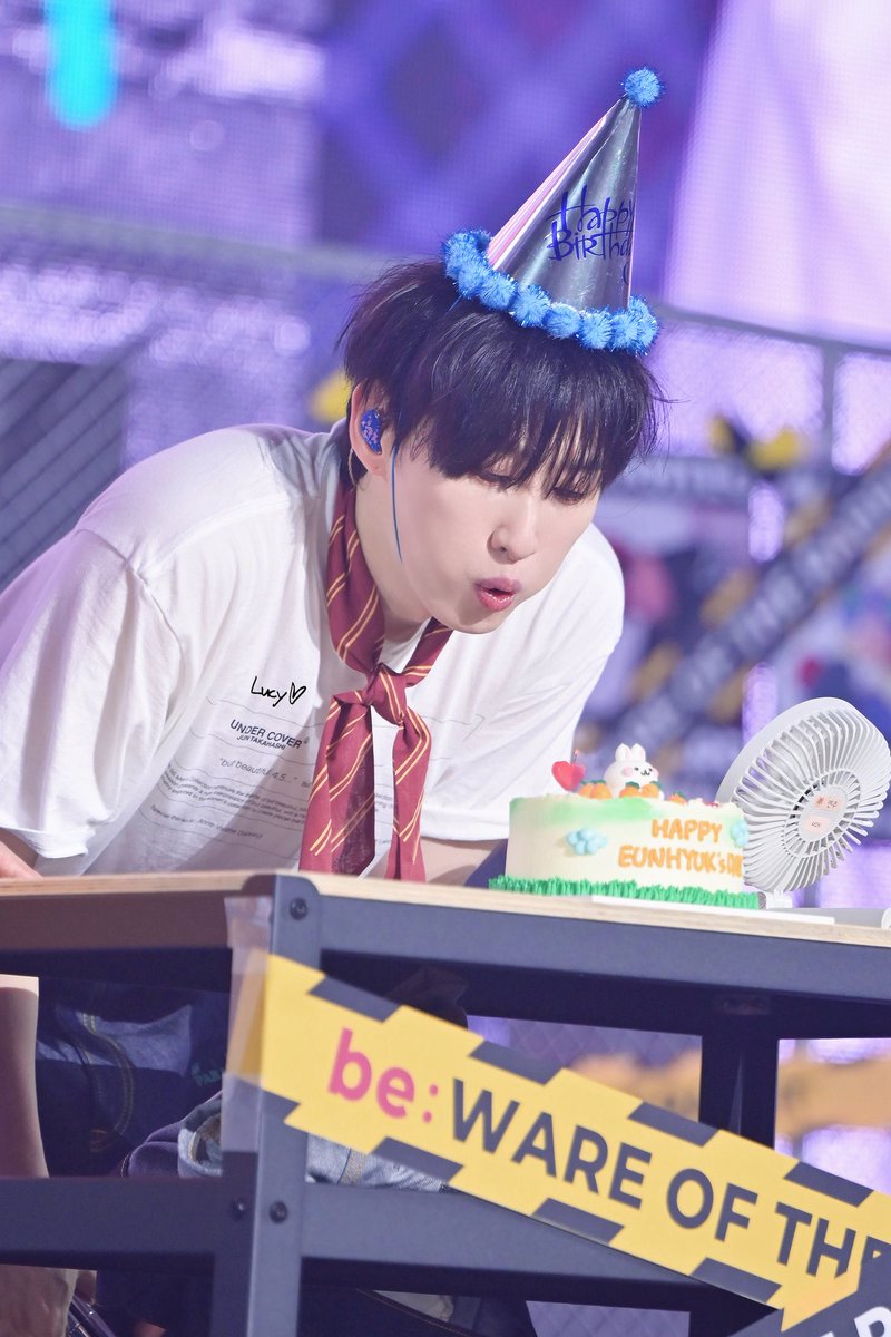diary1300's tweet photo. 260329 EUNHYUK FANCON - be:WARE OF THE RABBIT in SEOUL DAY2

🧡🎂🎉

#은혁 #EUNHYUK #이혁재 #李赫宰 #ウニョク
#슈퍼주니어DnE #SuperJuniorDnE
#be_WARE_OF_THE_RABBIT https://t.co/PVtZFTm19g
