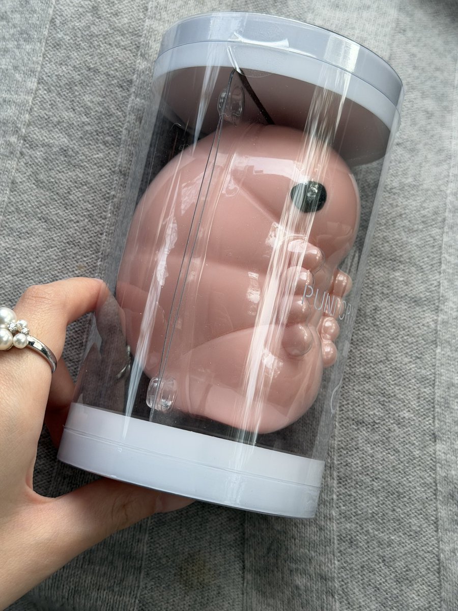 wbeblank tweet media