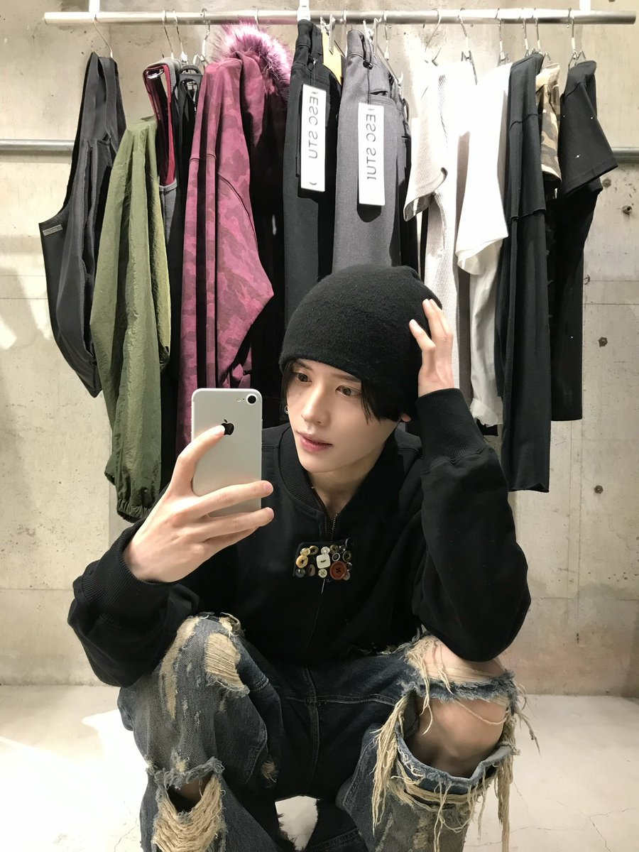 hiroto tweet media