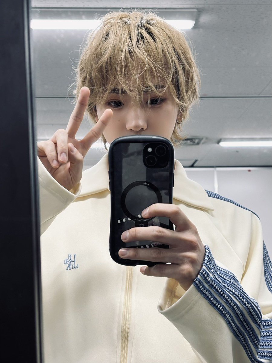 𝗪𝗜𝗟𝗗 𝗕𝗟𝗨𝗘 tweet media