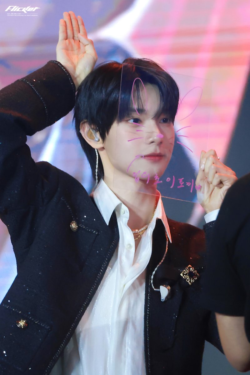 𝙁𝙡𝙞𝙘𝙠𝙚𝙧 tweet media