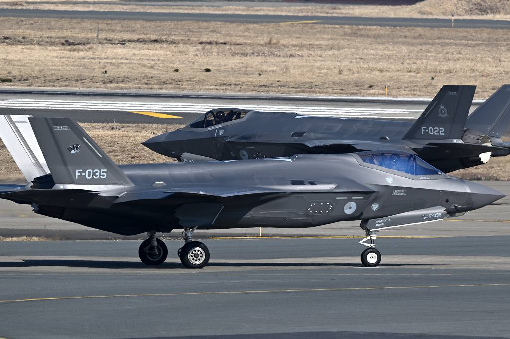 russian_00's tweet photo. F-35A/322SQN/F-o22
F-35A/313SQN/F-o35
Mar24.2026/RJSM https://t.co/rkizWxpuLd