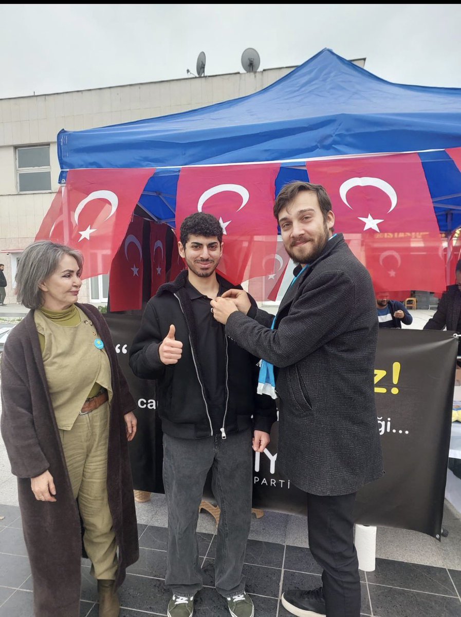 İYİ PARTİ YENİ ÜYE FOTORAFLARI tweet media