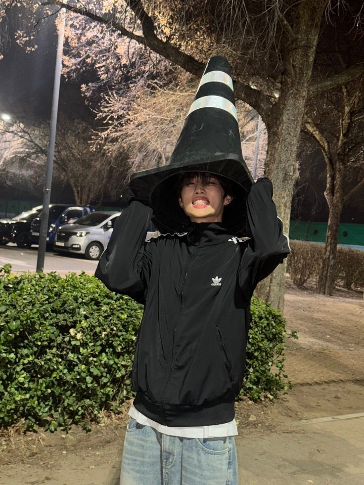 Nahia Ruvansjé. tweet media