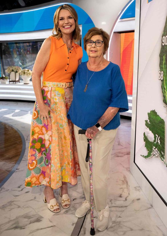 Adriienne F tweet media