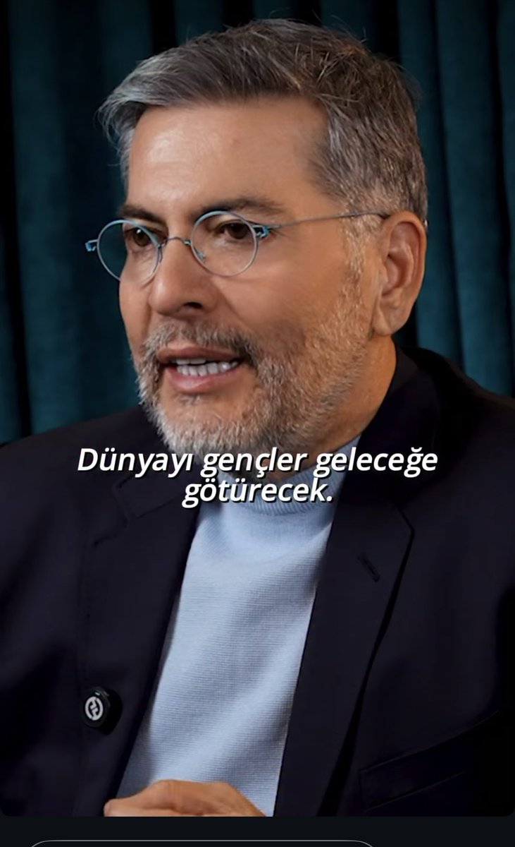 Dünyada yönetmelikleri geriye yürüten tek kürüm YÖK tür Denklik hakkımız verilsin öğrenci affıyla bu sorun çözülsün <a href="/LeventUysalNEV/">Levent Uysal</a> <a href="/bakiersoymhp/">BAKİ ERSOY</a> <a href="/dbdevletbahceli/">Devlet Bahçeli</a>