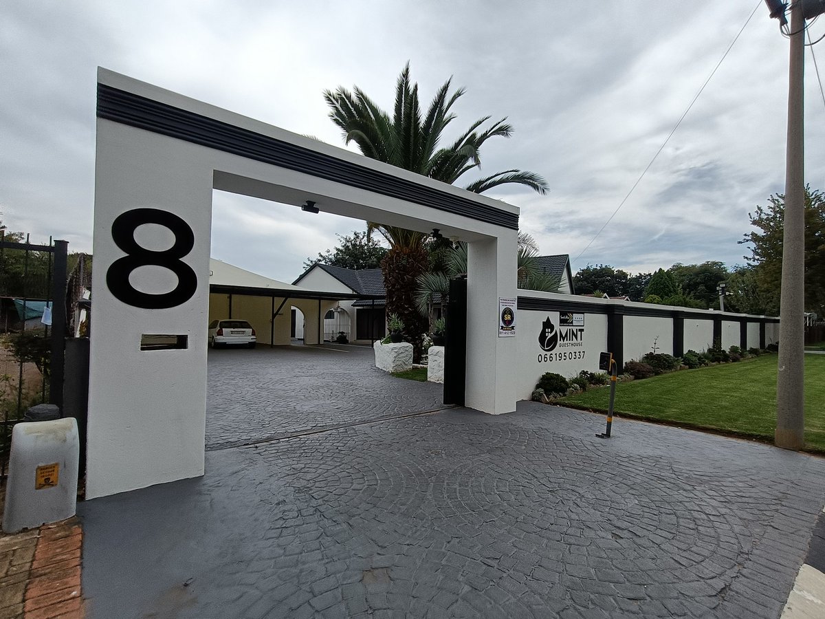 Kagiso Tlhobolo tweet media