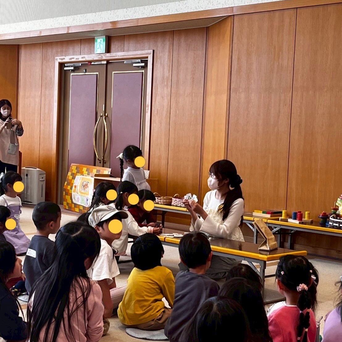 husm_magic's tweet photo. ご依頼をいただき、3/27（金）に引佐子育て支援広場でのマジックショーに参加してきました🪄
たくさんのお子さんに楽しんでいただき、とっても嬉しかったです✨
引佐子育て支援広場さん、ありがとうございました🥰
これからも部員一同、パフォーマンスの練習頑張ります！
#浜松医科大学 #奇術部 https://t.co/JD6PDBswUQ