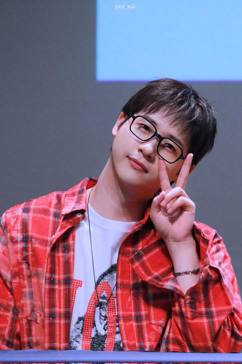 260329 예스24 시그팬싸 
#B1A4 #신우 #CNU #シヌ