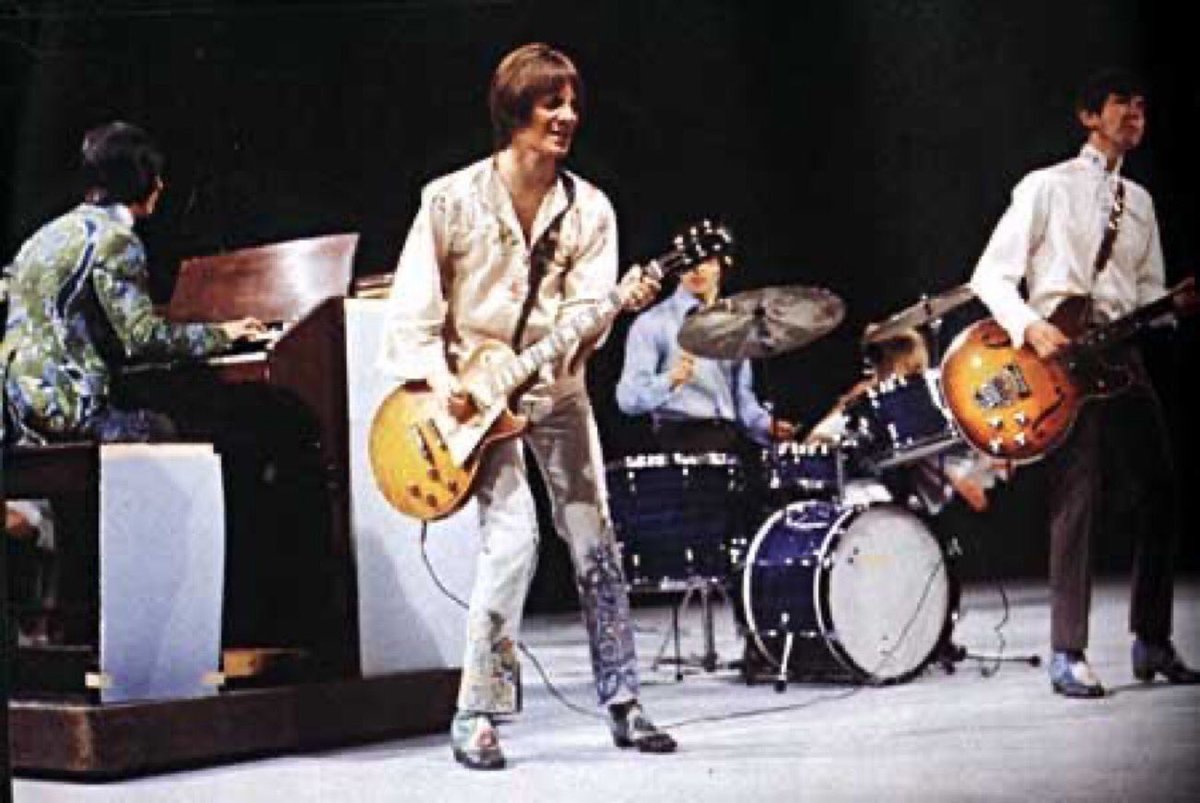 ASK_des's tweet image. #60s Have a great day everyone out there 🌎. Let’s get some music up from the 60s. The best decade of music of all time. The Golden Years of music. All them wonderful bands. Beatles, Hollies, Small Faces, Rolling Stones, Kinks, The Who, Beach Boys, Pink Floyd, Love Affair. 👍