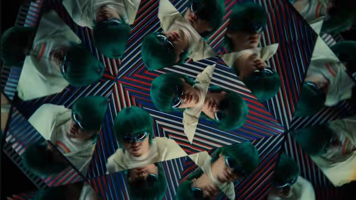 まる© tweet media