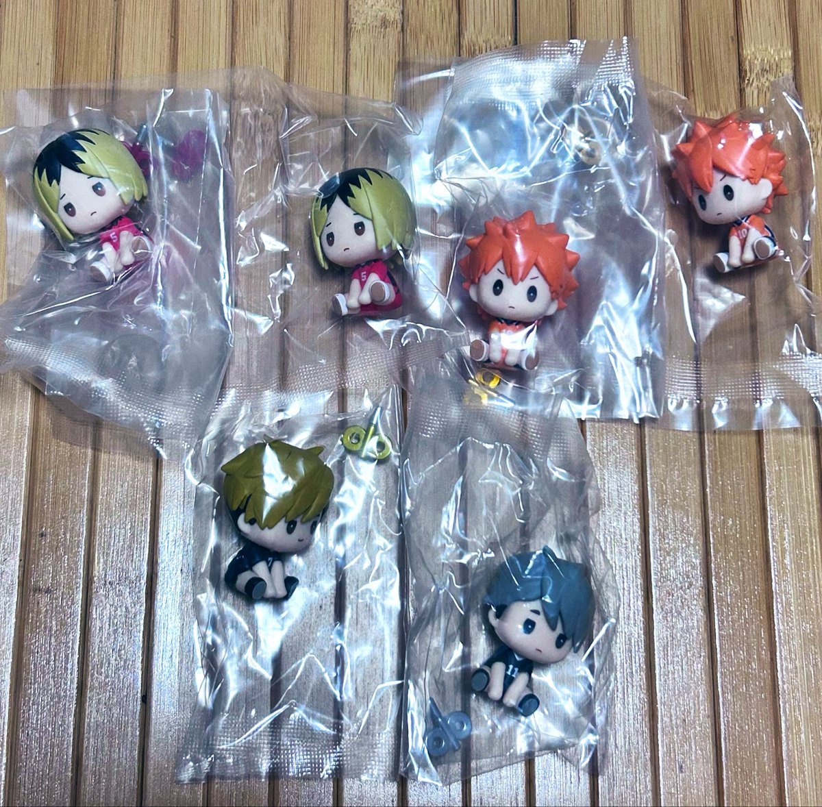 yppp221's tweet photo. 【交換、譲渡】ハイキュー!!ぺたっとねじまきますこっとvol.2

求→黒尾1、定価送料

譲→研磨2、日向2、宮侑1、宮治1

交換決まるまで譲渡は2点以上引取りのみ
プチプチ梱包し普通郵便にて発送予定、応相談
検索からでもリプください https://t.co/8DB70XYe8h