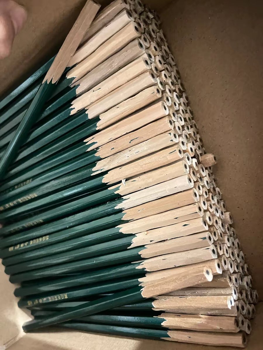 ちひろ tweet media