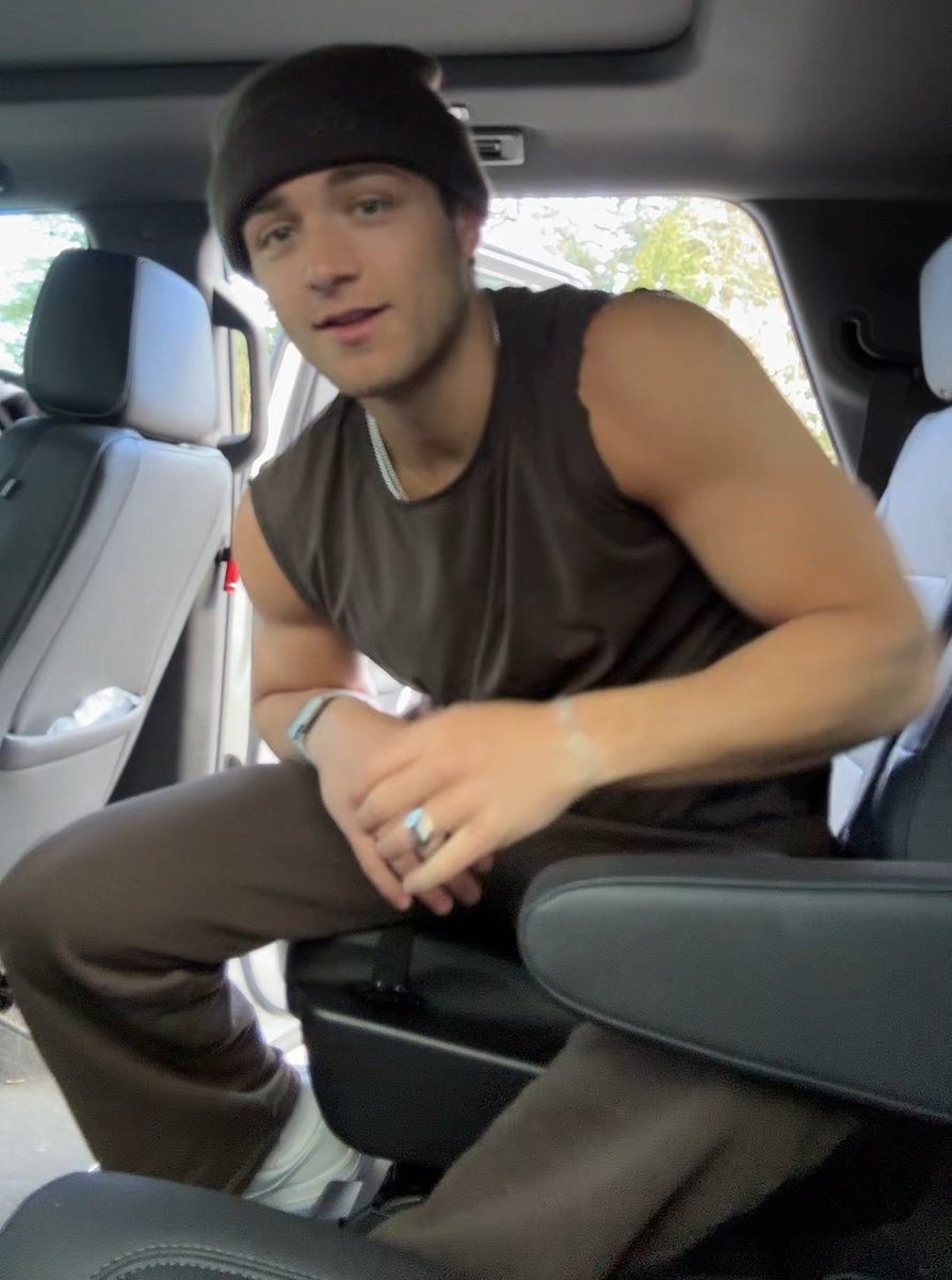 ᴛʜɪʀꜱᴛʙʏꜱᴇʙ tweet media