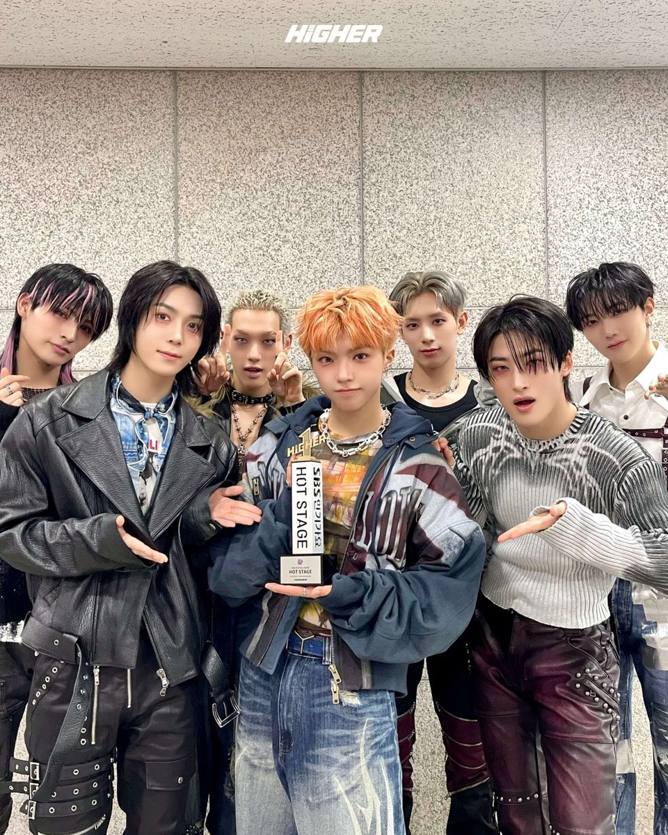 bambi 𐂂 tweet media