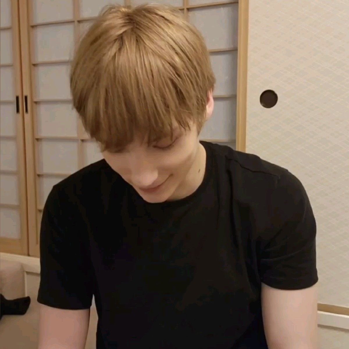 7th year: han ۶ৎ𖣂 tweet media