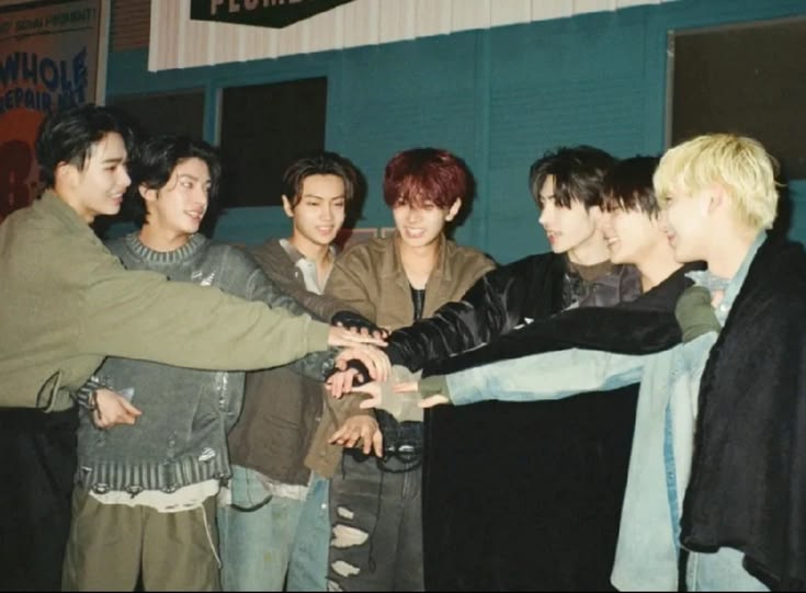 rashel indosat 777 4ever tweet media