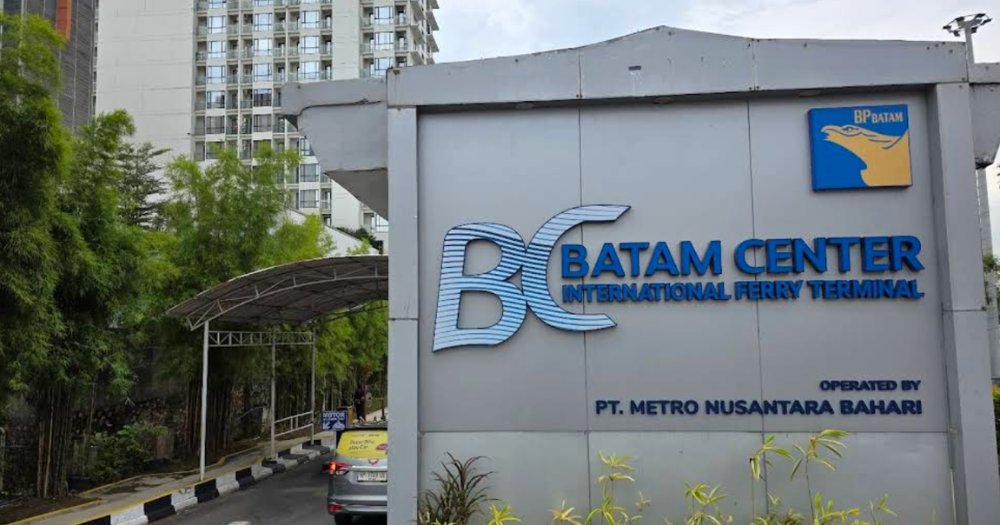 MothershipSG's tweet photo. Batam authorities investigating alleged extortion of tourists, including S'poreans https://t.co/0jANgwTZoV https://t.co/olSeurwyI2