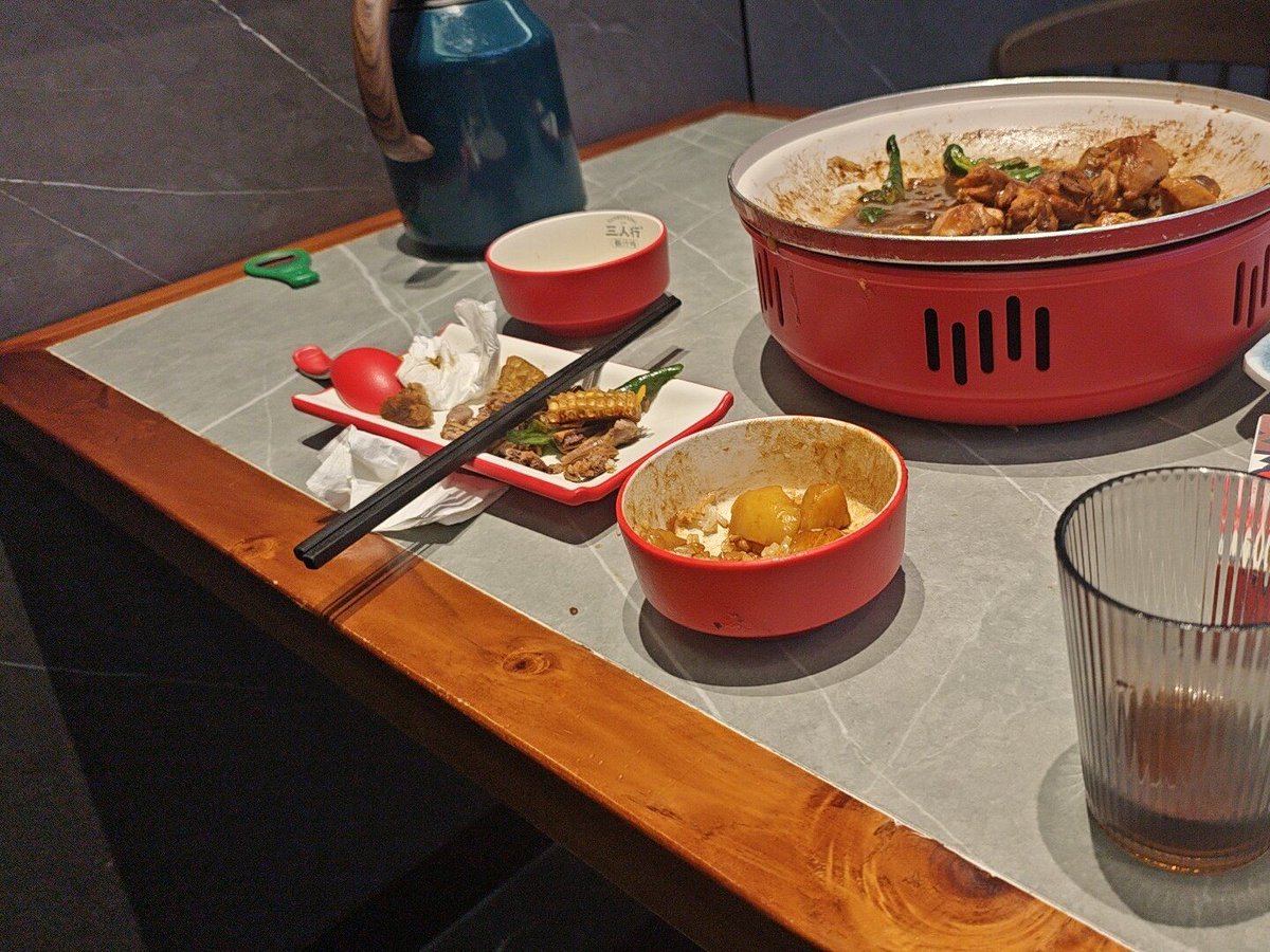 Larry Falls tweet media