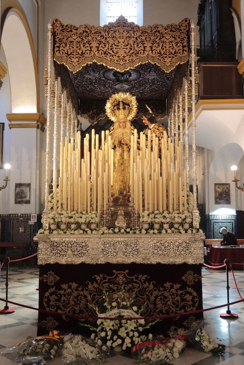 Hermandad de la Amargura tweet media