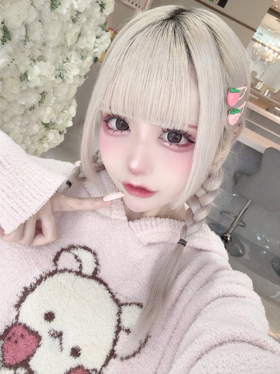 いう 4/25生誕 tweet media